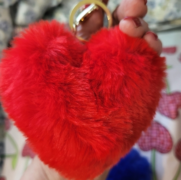3 Heart Fluffy PomPom Key Chain NEW RED,PINK,BLUE - Picture 8 of 11